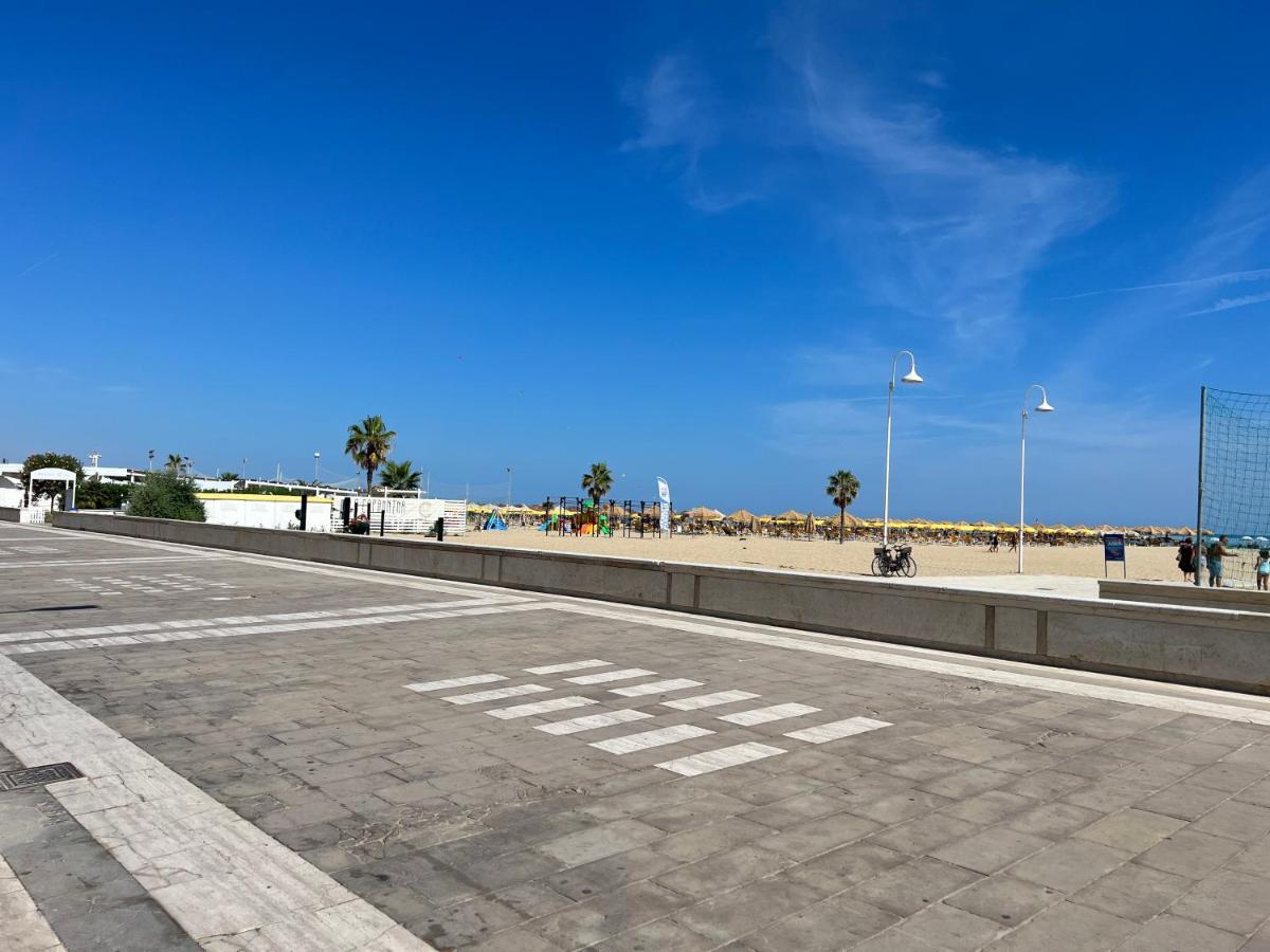 "Casa Incantevole" Fronte Mare Pescara - Appartamento Via Buozzi Eksteriør bilde